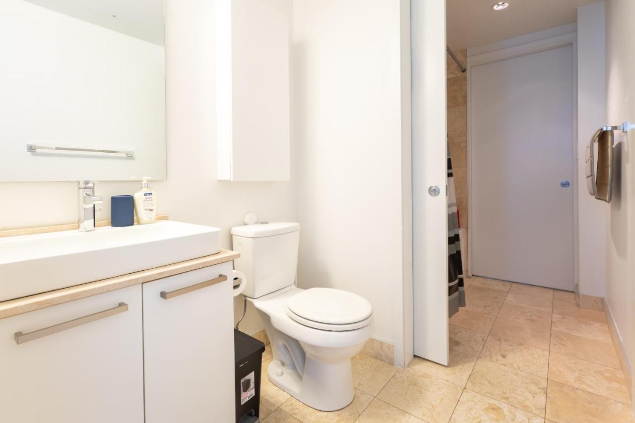 Exclusive Downtown 2Bed Suites โตรอนโต ภายนอก รูปภาพ