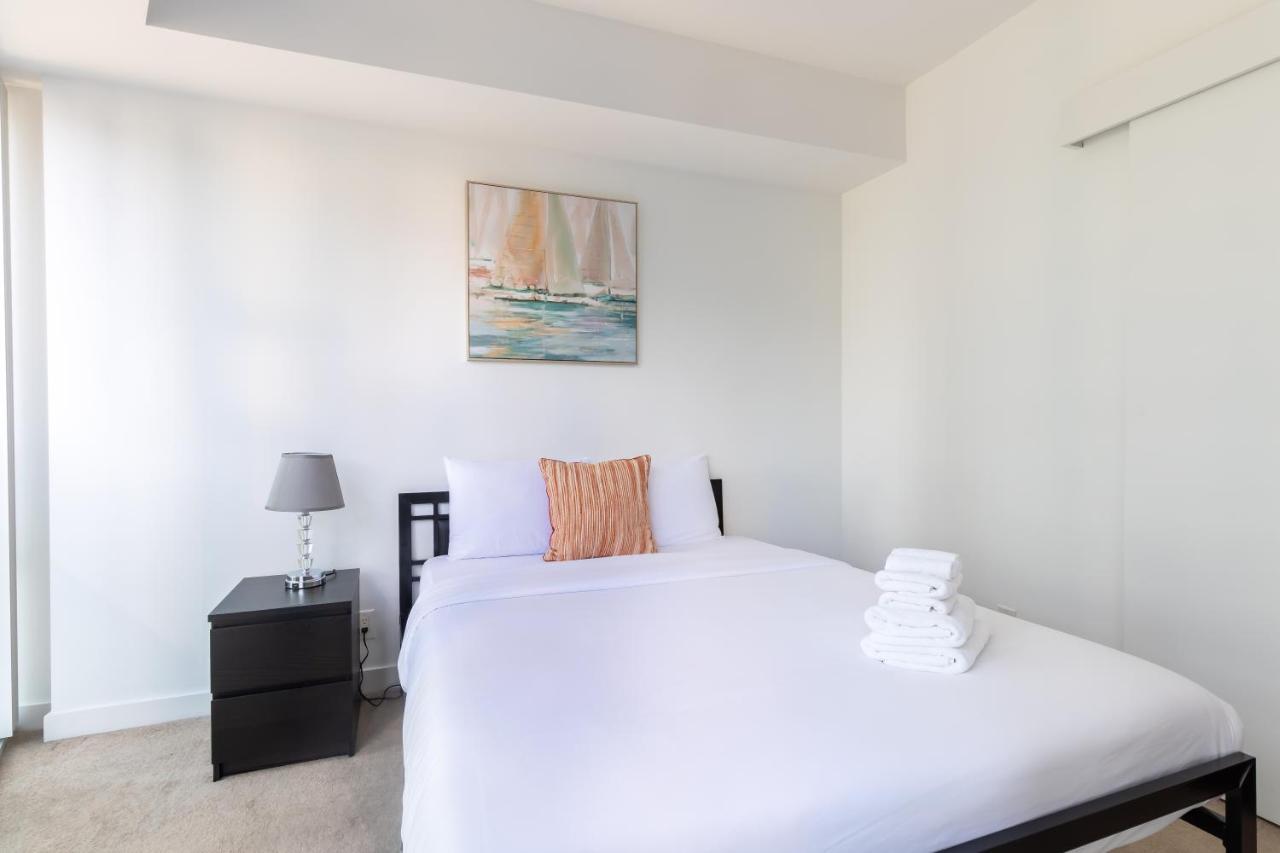 Exclusive Downtown 2Bed Suites โตรอนโต ภายนอก รูปภาพ